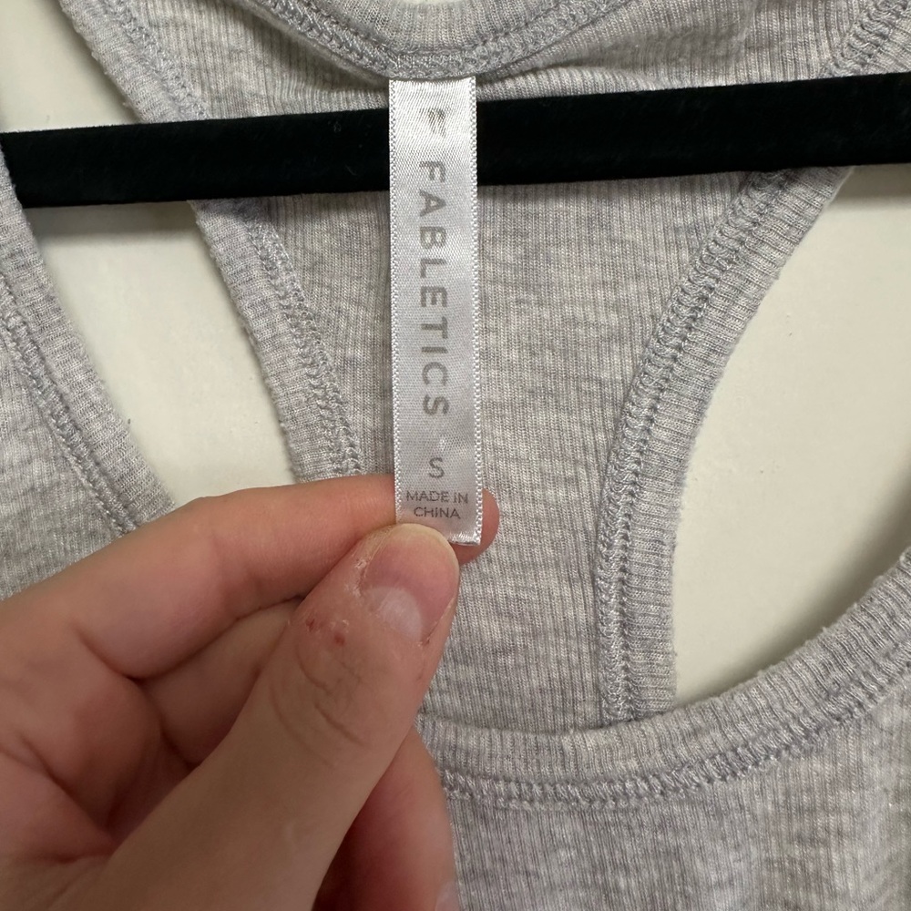 Fabletics tank - Picture 3 of 3